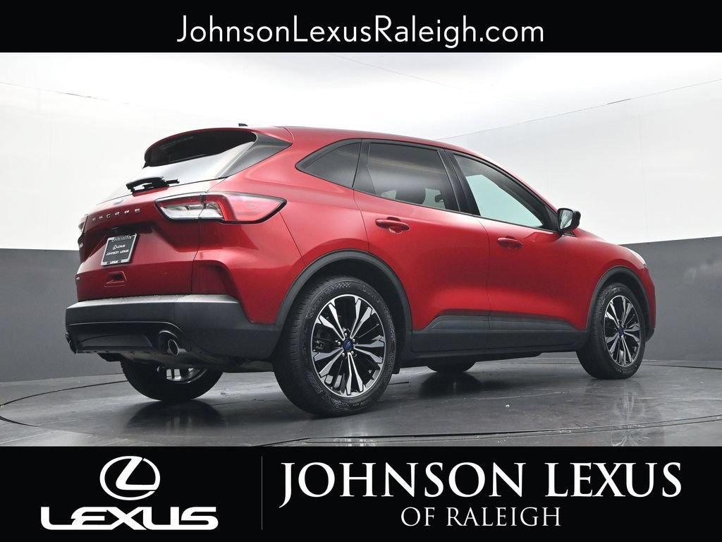 Used 2021 Ford Escape SE w/ SE Sport Appearance Package FWD image 19