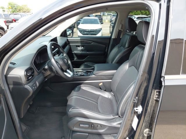 Used 2025 Honda Pilot Elite image 29