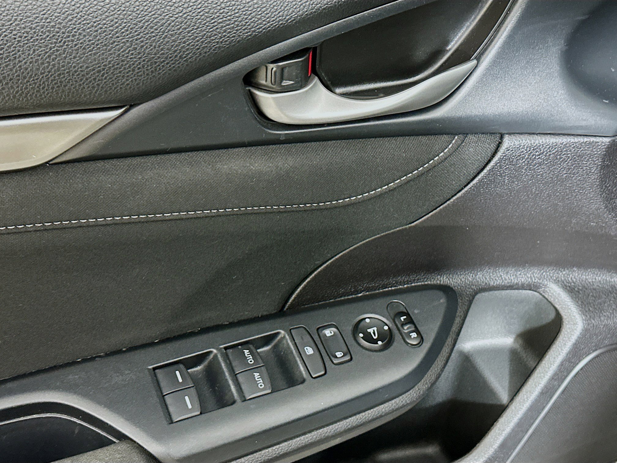 Used 2019 Honda Civic EX image 15