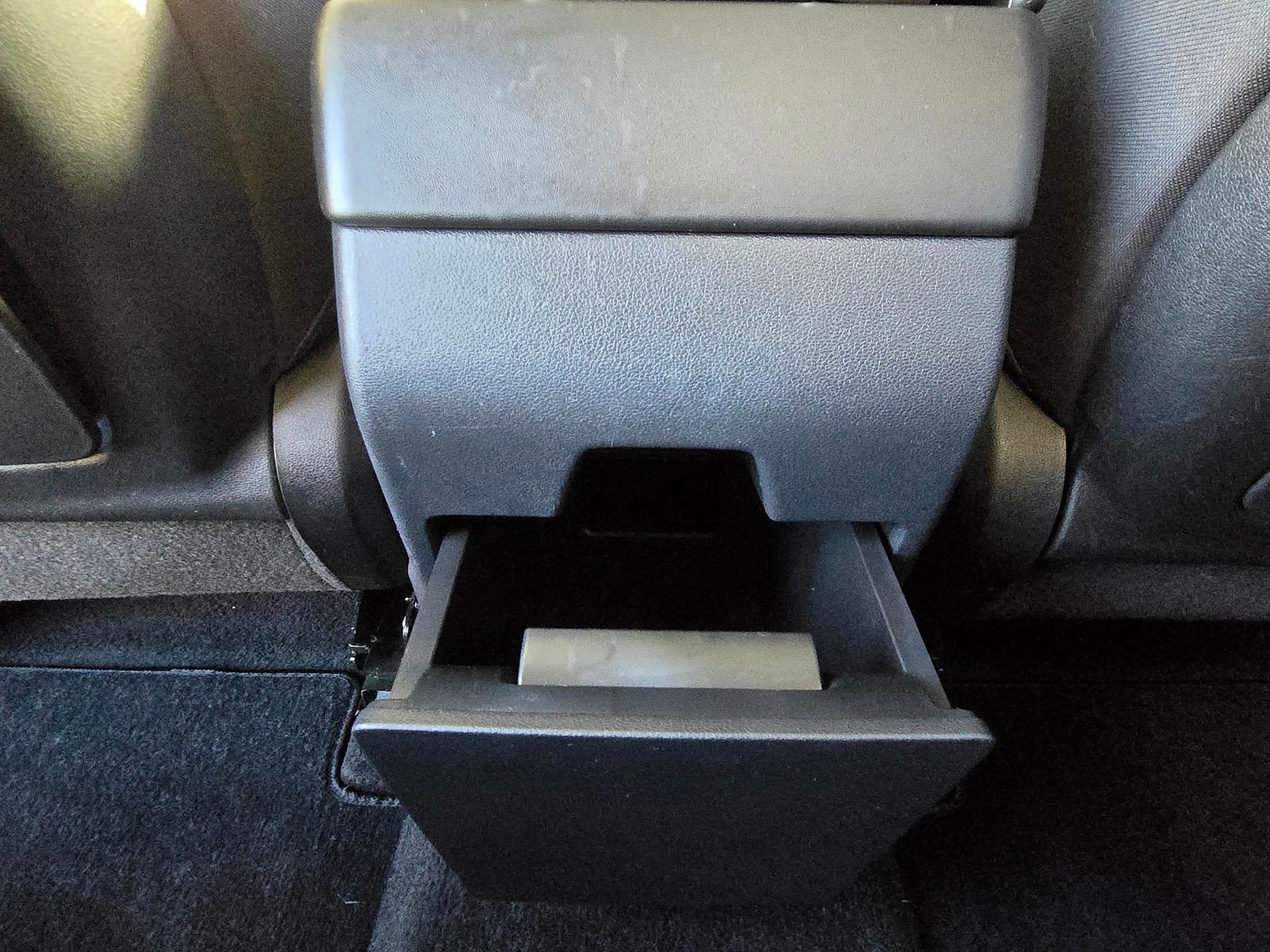 Certified 2025 Hyundai Santa Fe SE image 12