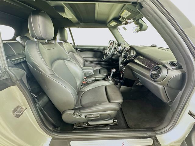Used 2019 MINI Cooper S w/ Signature Upholstery Package FWD image 29
