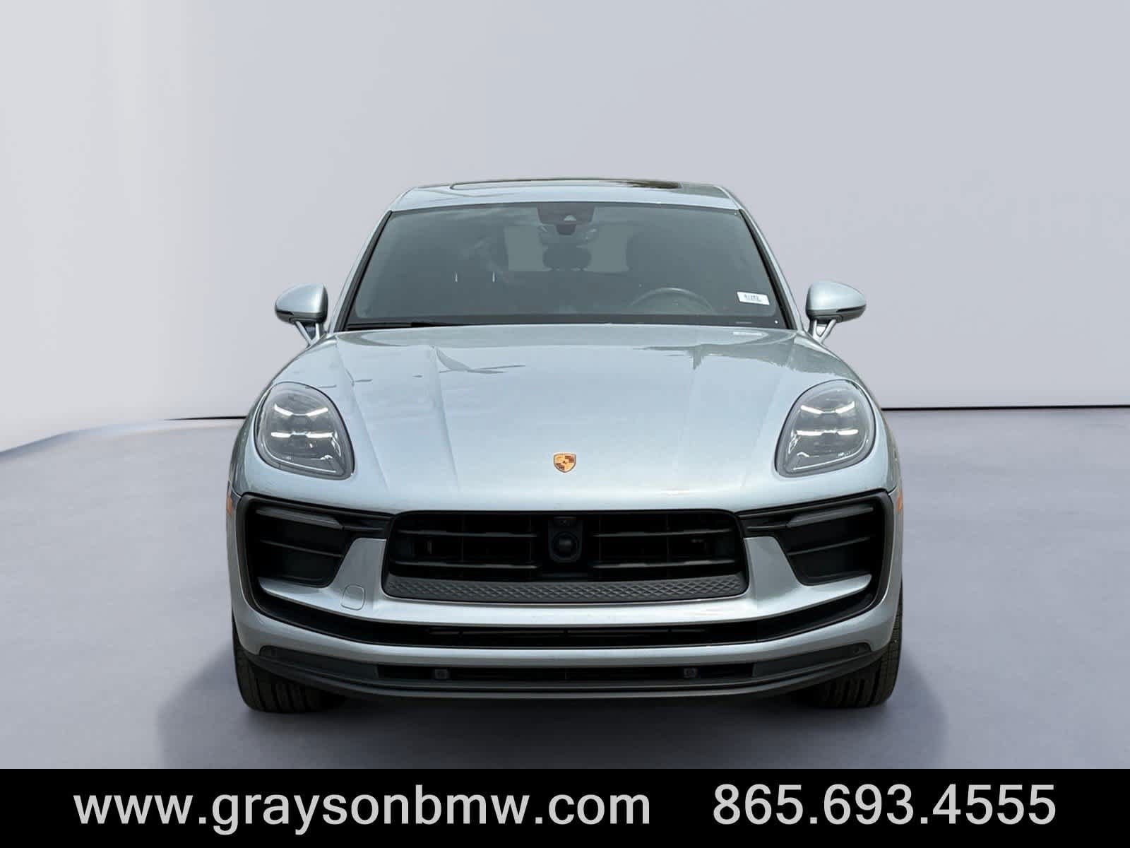 Used 2024 Porsche Macan AWD/4WD image 8