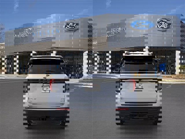 New 2026 Ford Explorer Active image 5
