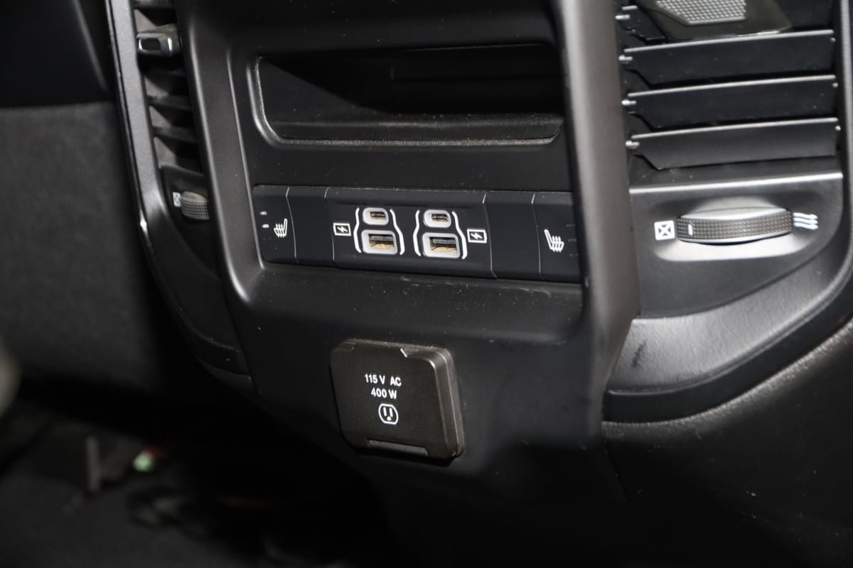 Used 2022 RAM 3500 Limited AWD/4WD image 16