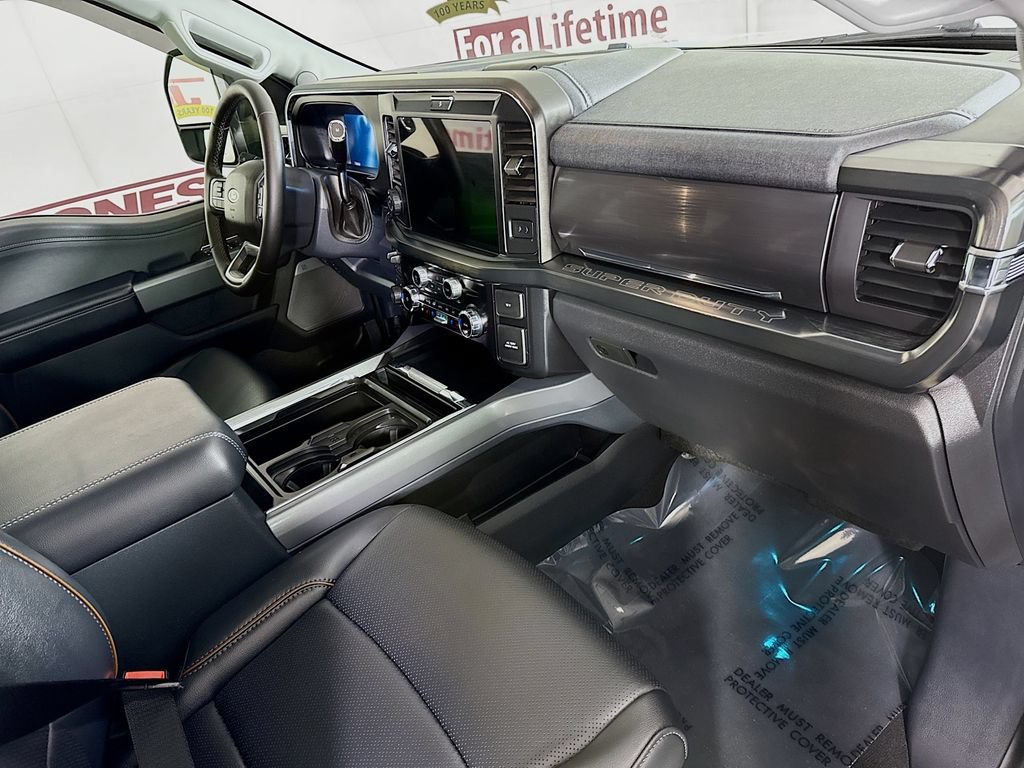 Used 2025 Ford F250 Lariat w/ Lariat Ultimate Package AWD/4WD image 35