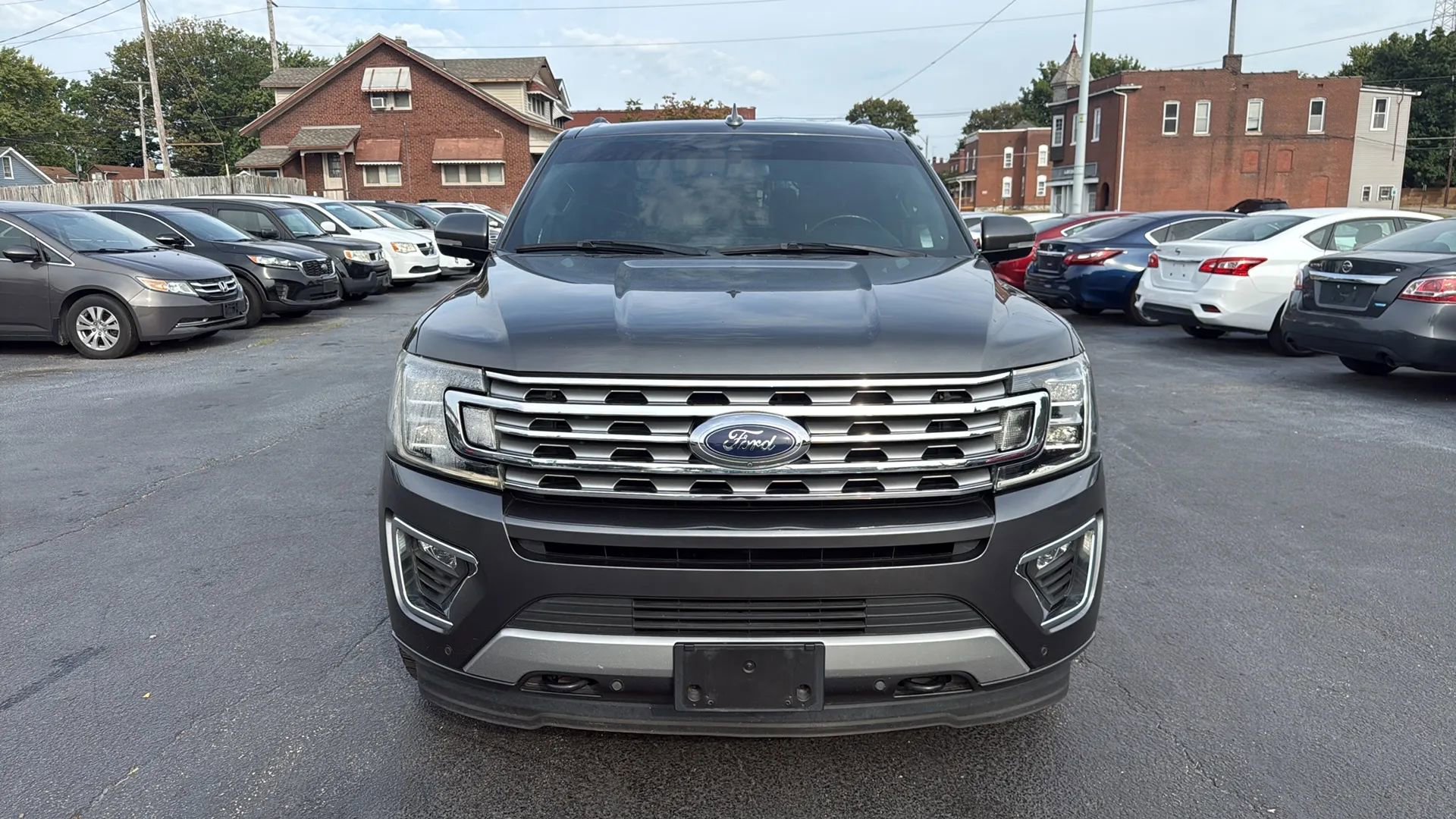 Used 2019 Ford Expedition Limited w/ Equipment Group 302A image 2