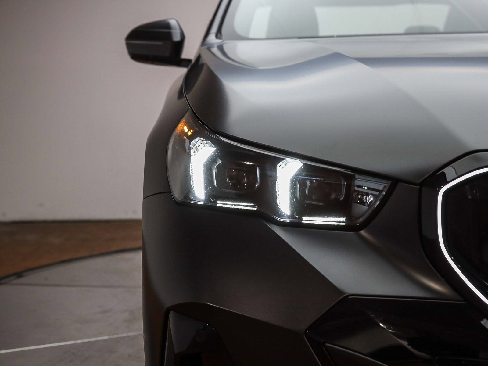 Used 2026 BMW i5 eDrive40 w/ M Sport Package image 5