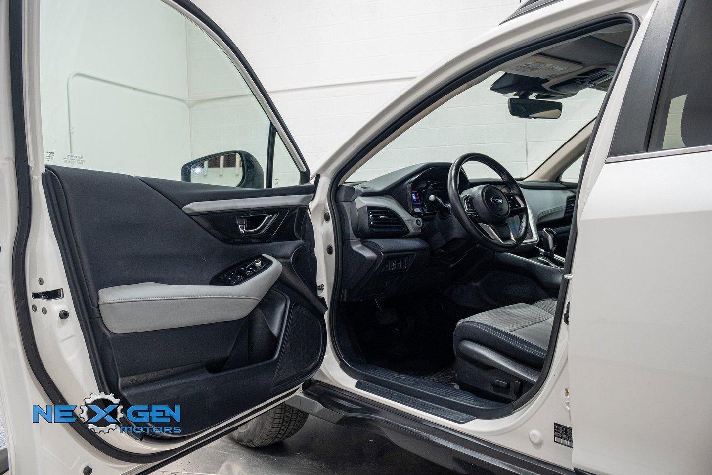 Used 2024 Subaru Outback Premium image 9