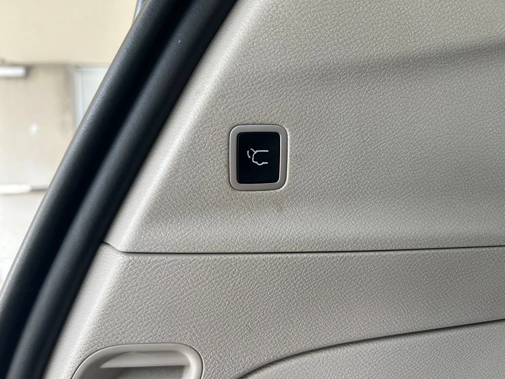 Used 2021 Chrysler Voyager Lxi FWD image 34