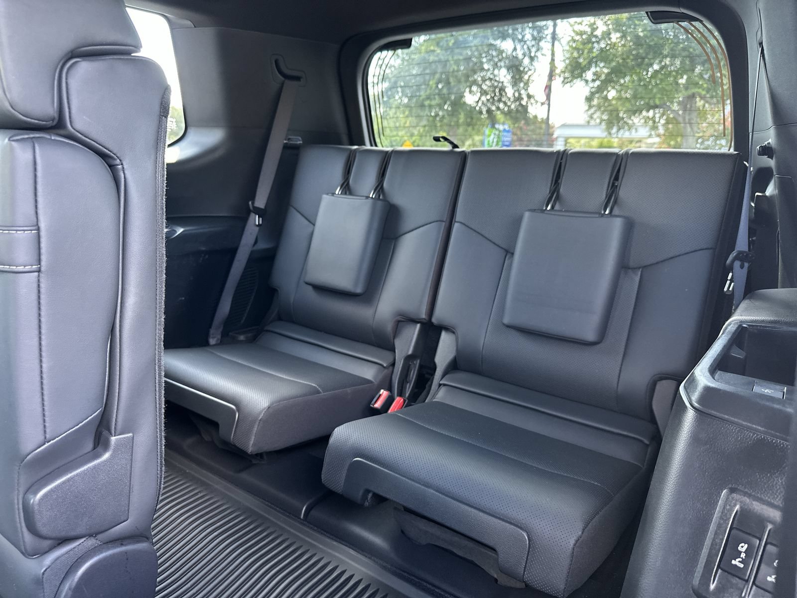 Used 2024 Lexus GX 550 w/ Cold Area Package AWD/4WD image 32