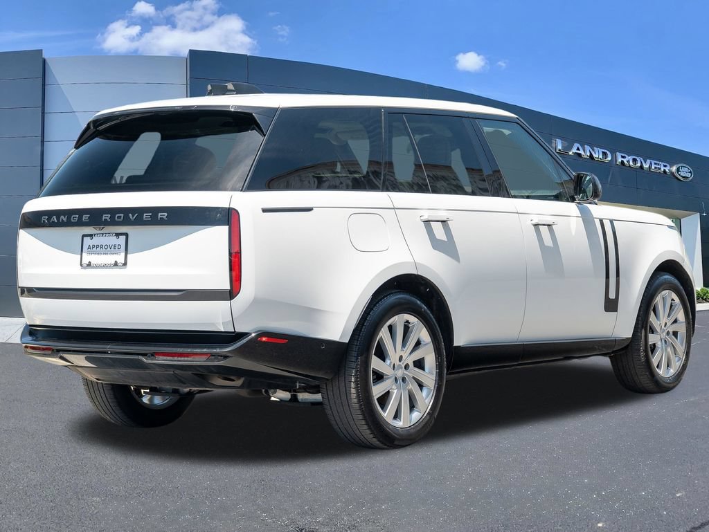 Used 2025 Land Rover Range Rover SE AWD/4WD image 4