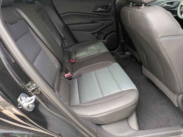 New 2026 Chevrolet Trax LT FWD image 30
