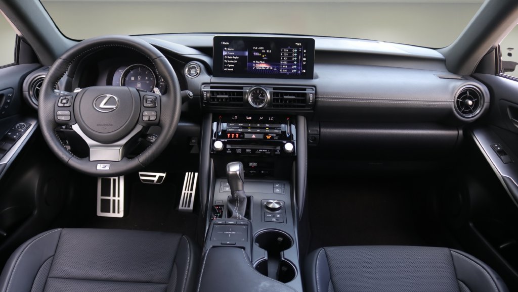 Used 2024 Lexus IS 500 w/ Accessory Package RWD image 13