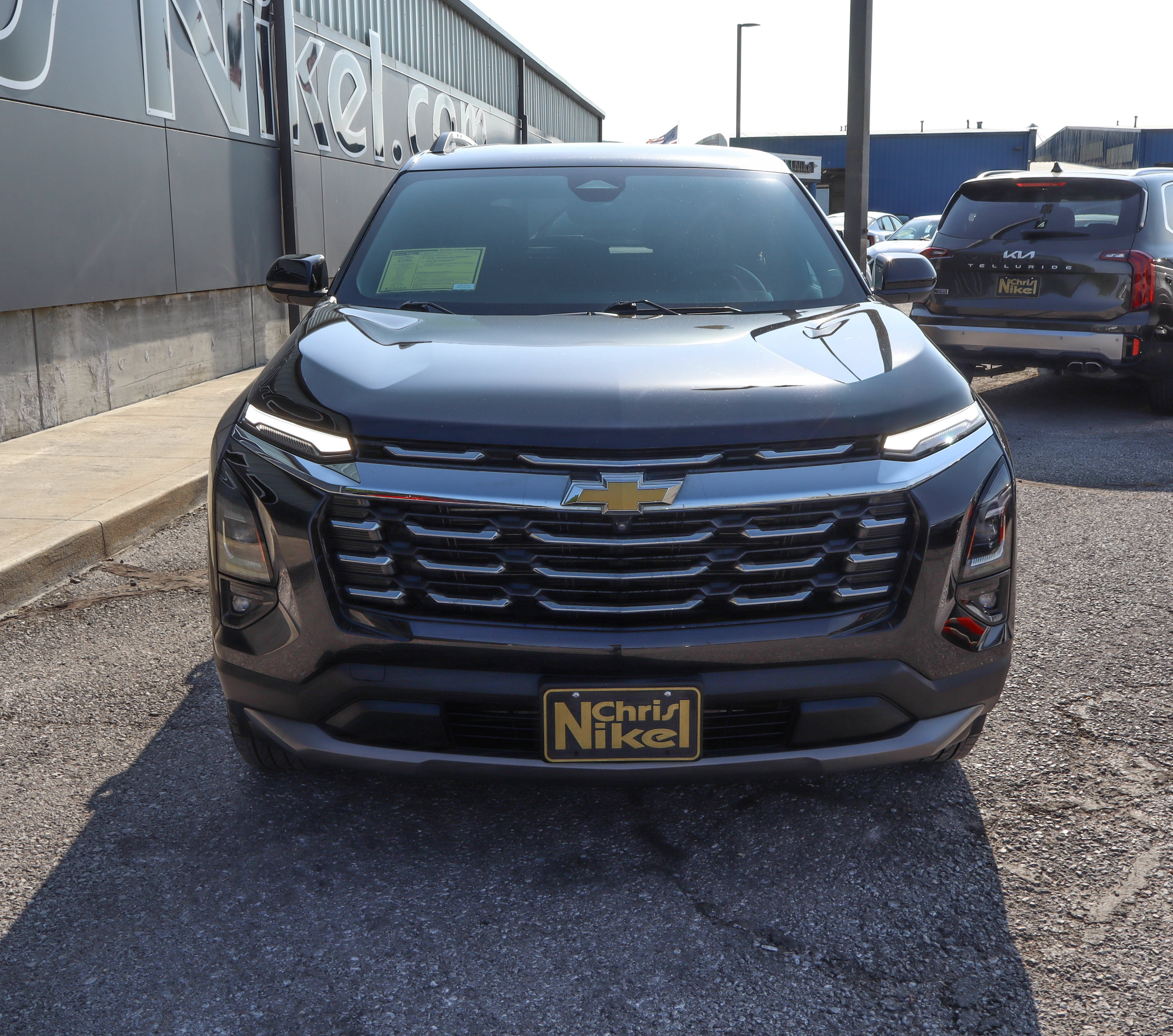 Used 2025 Chevrolet Equinox LT w/ Convenience Package II FWD image 2