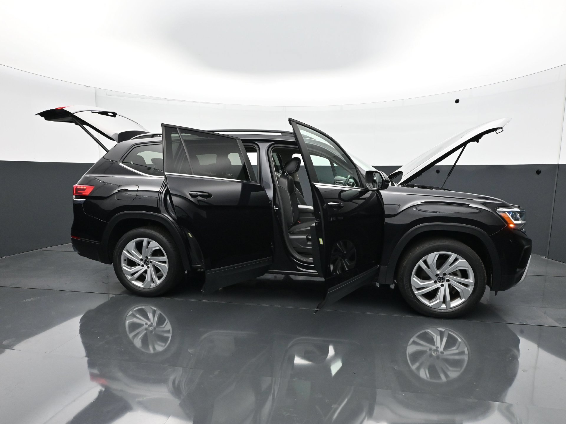 Used 2023 Volkswagen Atlas SE w/ Panoramic Sunroof Package AWD/4WD image 38
