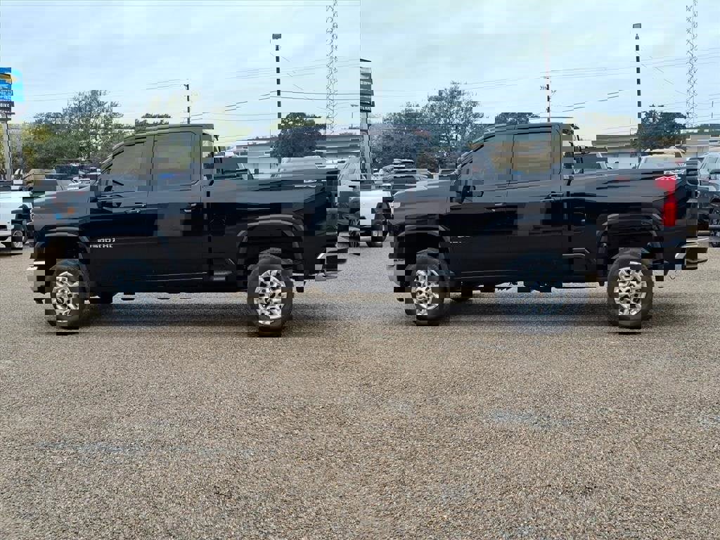 New 2026 Chevrolet Silverado 2500 LT image 2