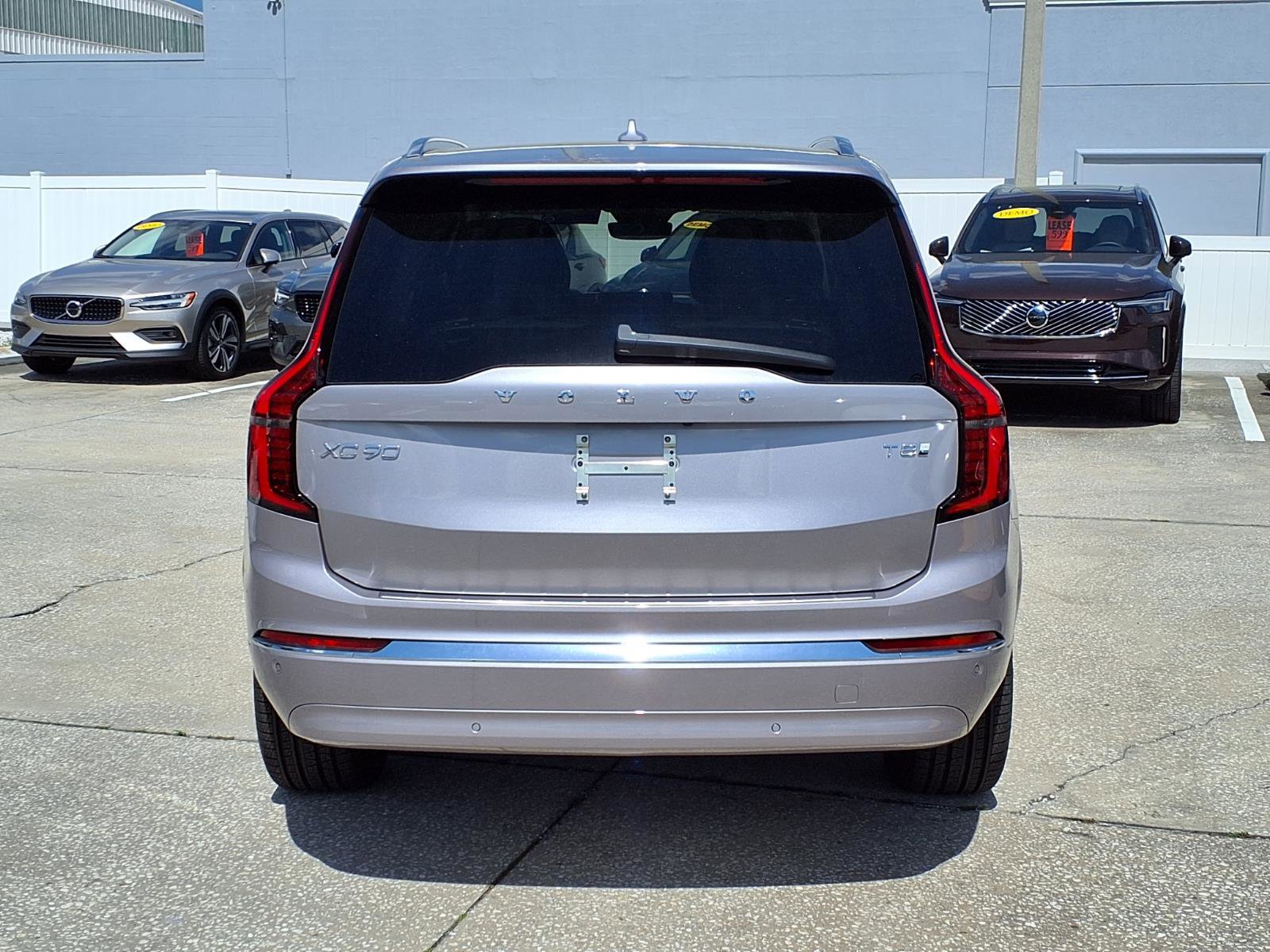 New 2026 Volvo XC90 T8 Ultra w/ Lounge Package image 6