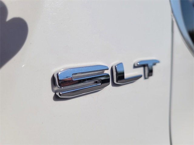 Used 2023 GMC Acadia SLT image 29