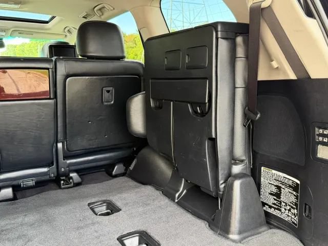 Used 2013 Lexus LX 570 4WD w/ Luxury Pkg image 26