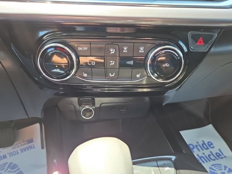 Used 2025 Chevrolet Trax ACTIV w/ Driver Confidence Package FWD image 33