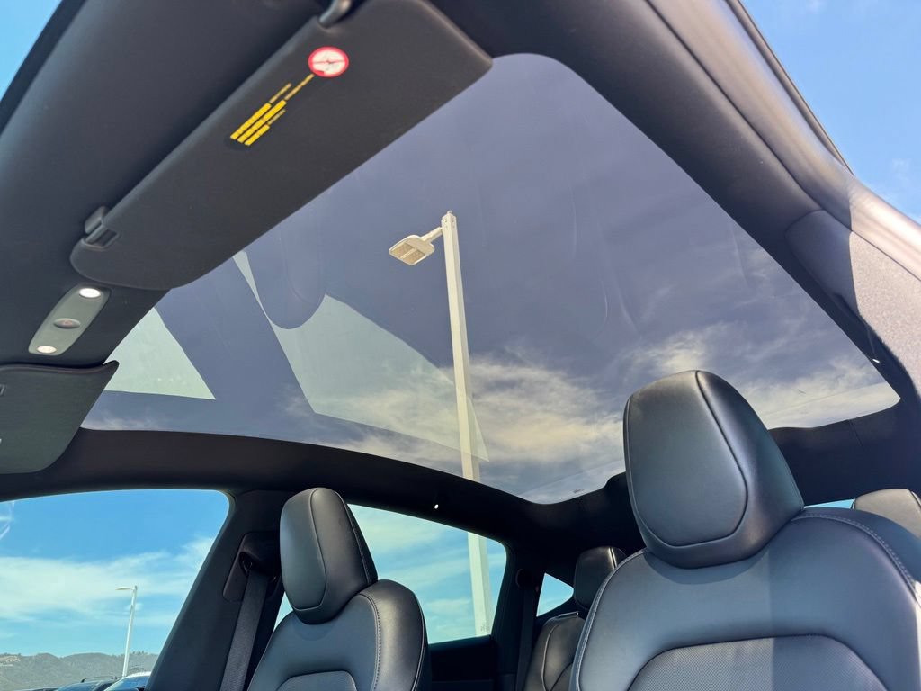 Used 2026 Tesla Model Y Long Range AWD/4WD image 31