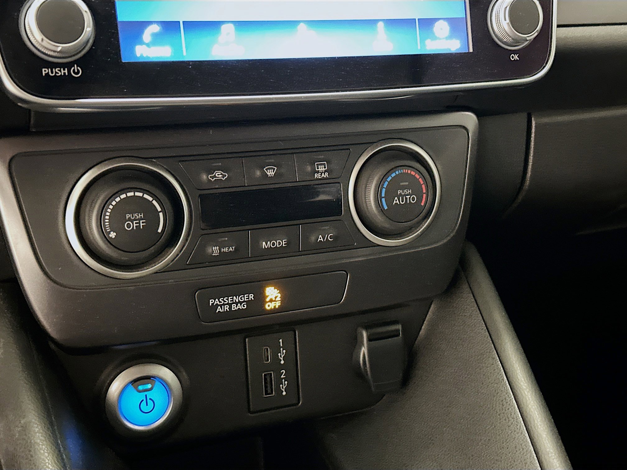 Used 2025 Nissan Leaf S image 23