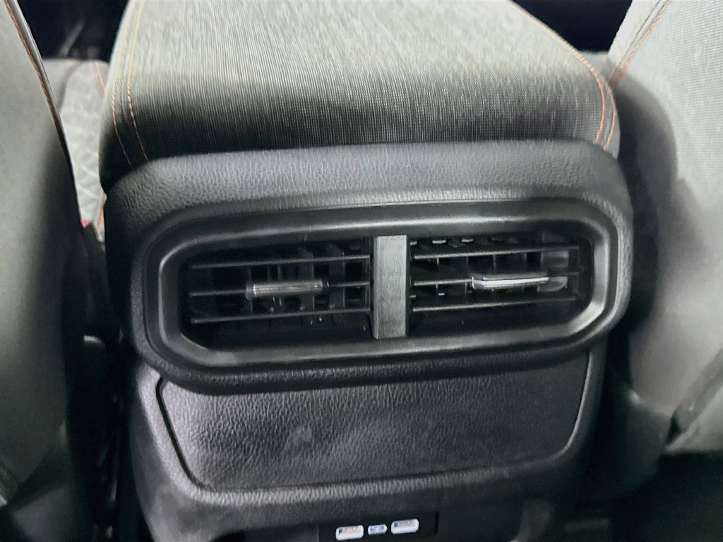 Used 2023 Honda Pilot Sport image 30