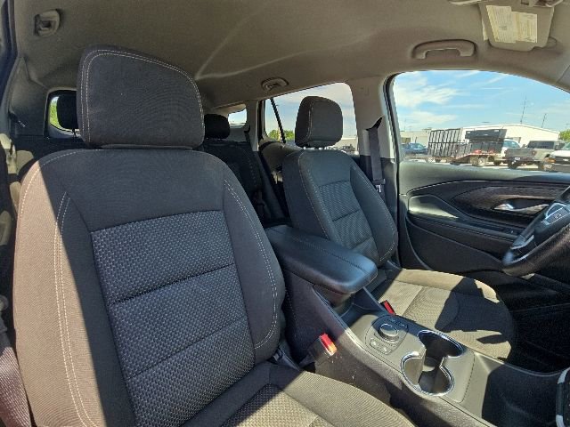 Used 2024 GMC Terrain SLE w/ Driver Convenience Package FWD image 19