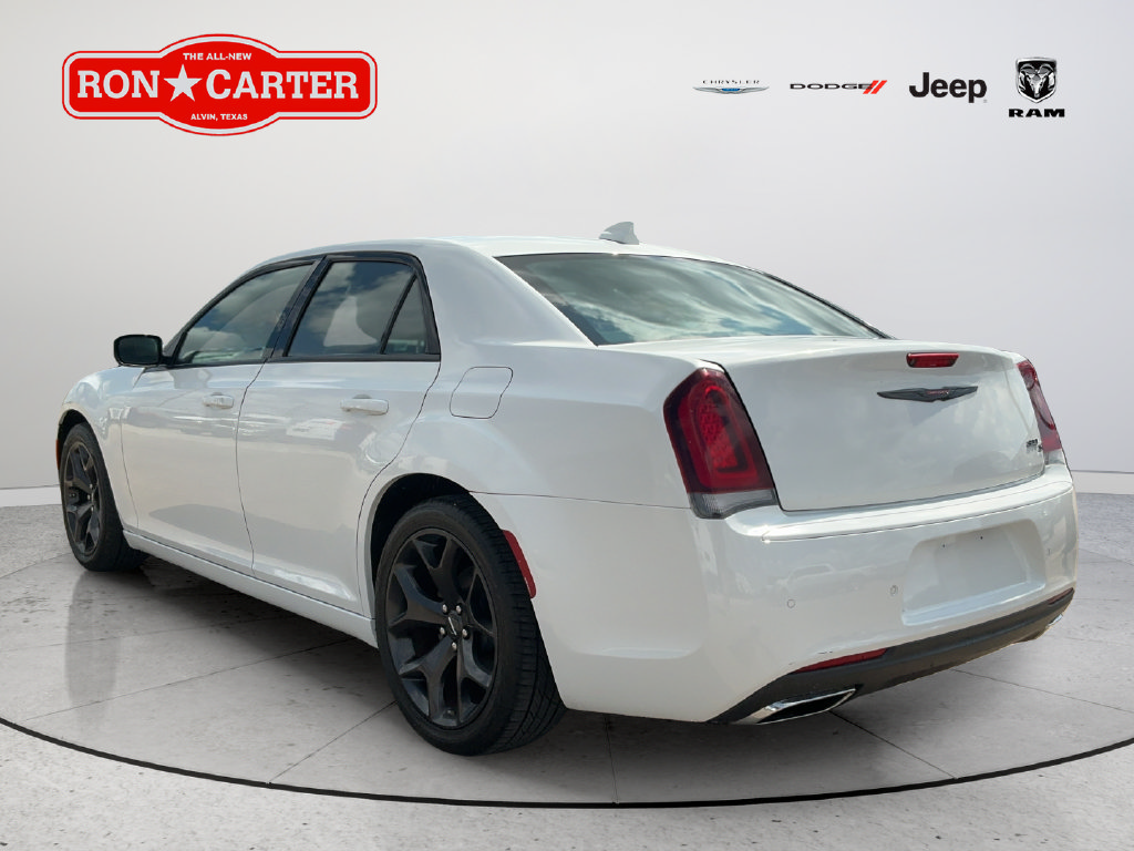 Certified 2022 Chrysler 300 S RWD image 4