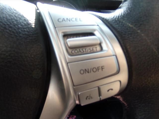 Used 2015 Nissan Rogue SL image 19