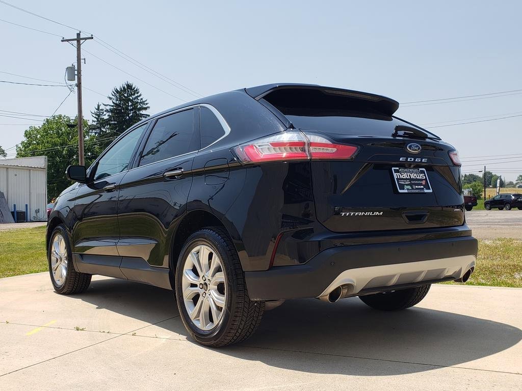 Used 2023 Ford Edge Titanium image 5