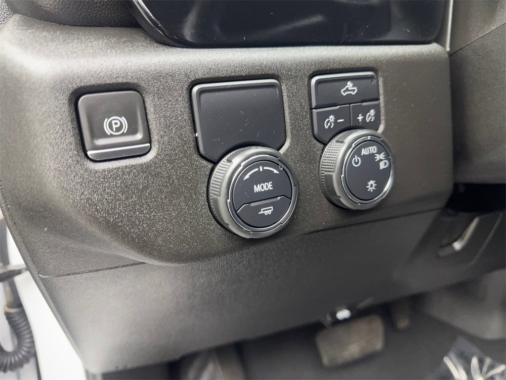 Used 2024 Chevrolet Silverado 2500 LT image 58