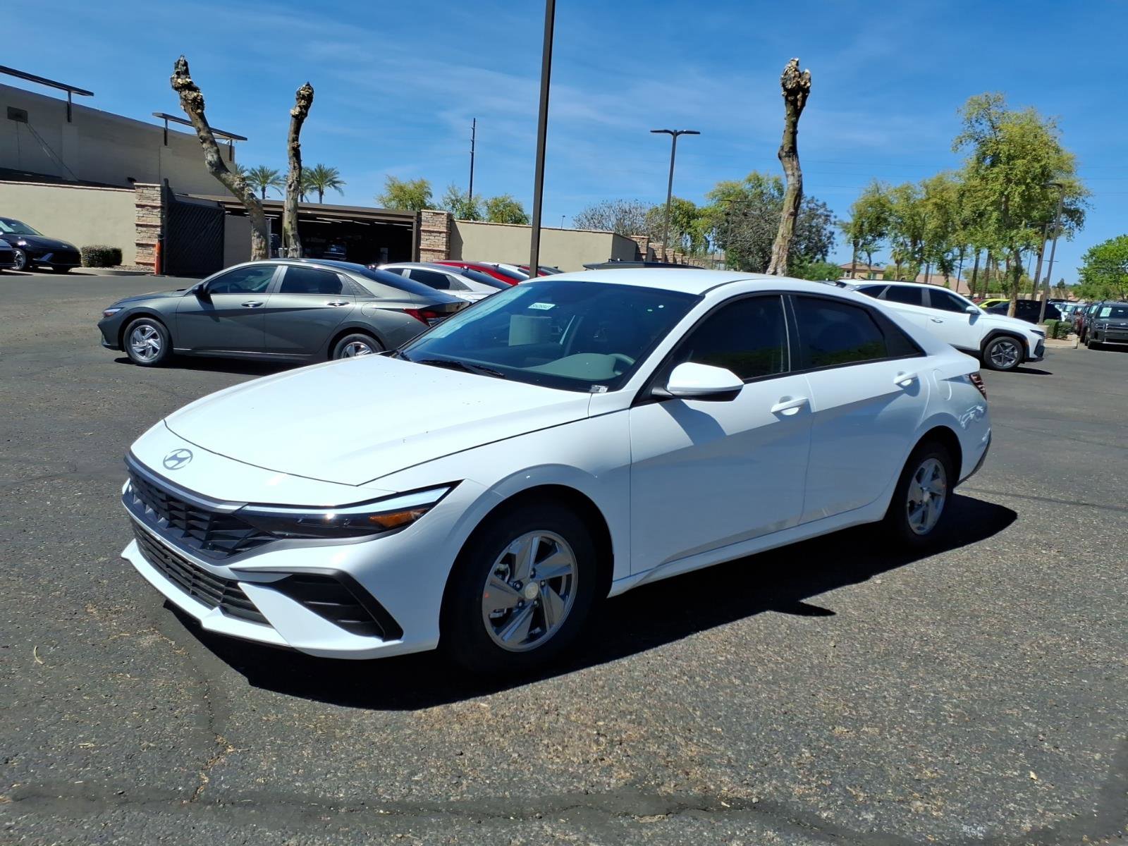 New 2026 Hyundai Elantra SE