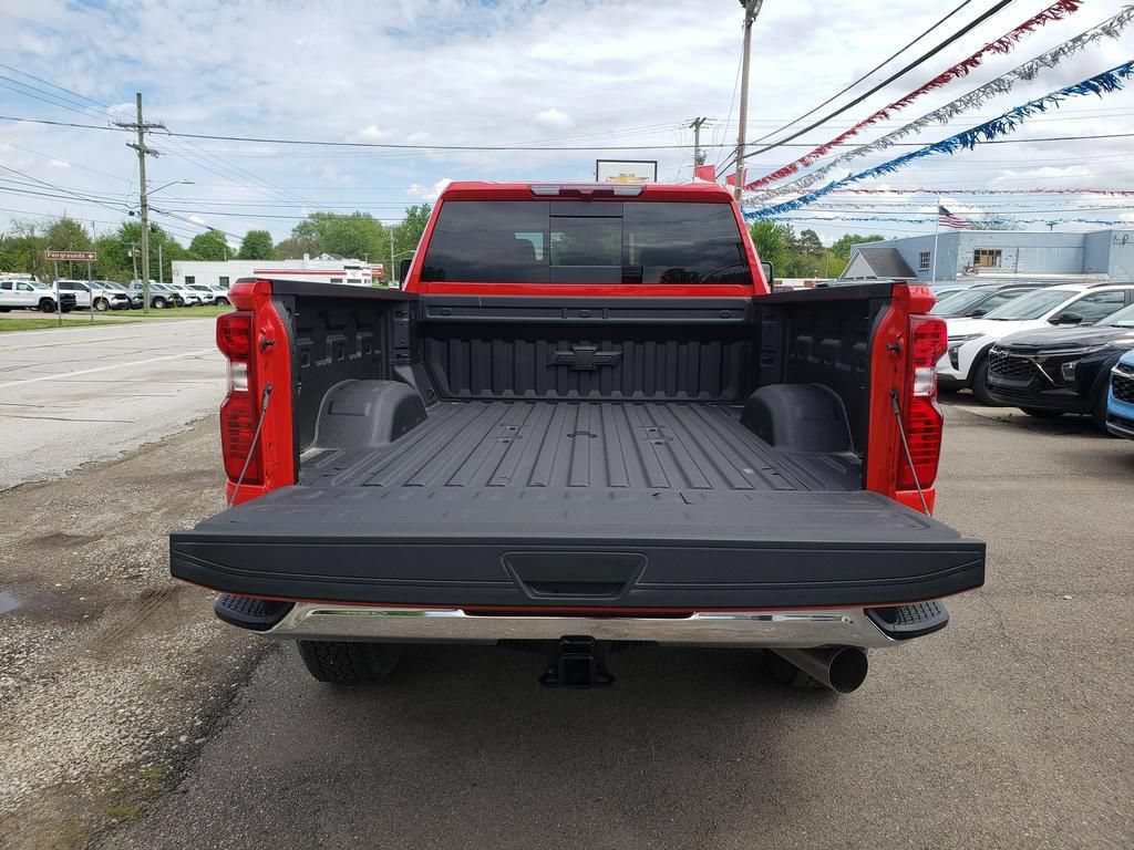 New 2026 Chevrolet Silverado 3500 LT w/ All Star Edition AWD/4WD image 9