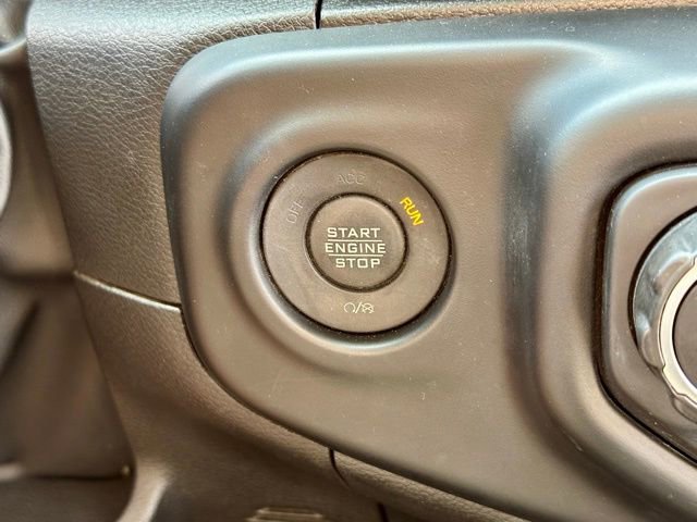 Used 2023 Jeep Gladiator Overland AWD/4WD image 31