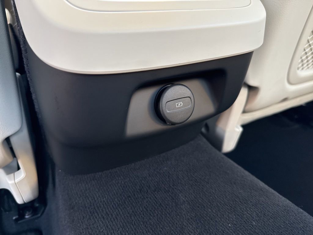 Used 2024 Volvo S60 B5 Plus w/ Climate Package image 41