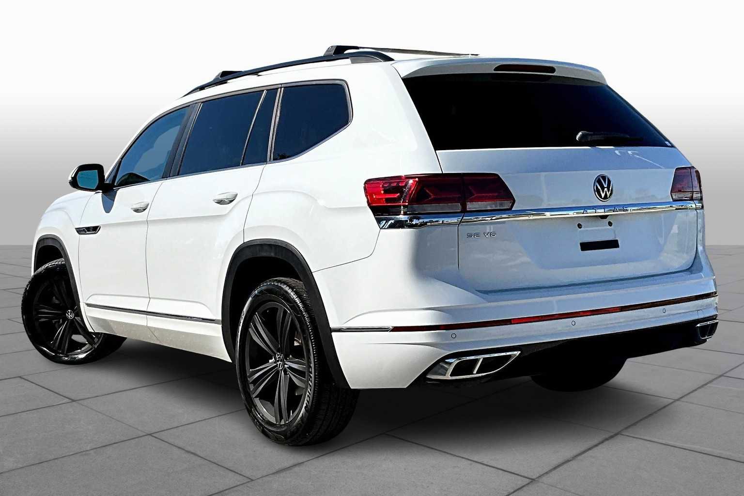 Used 2021 Volkswagen Atlas SE w/ Panoramic Sunroof Package image 11
