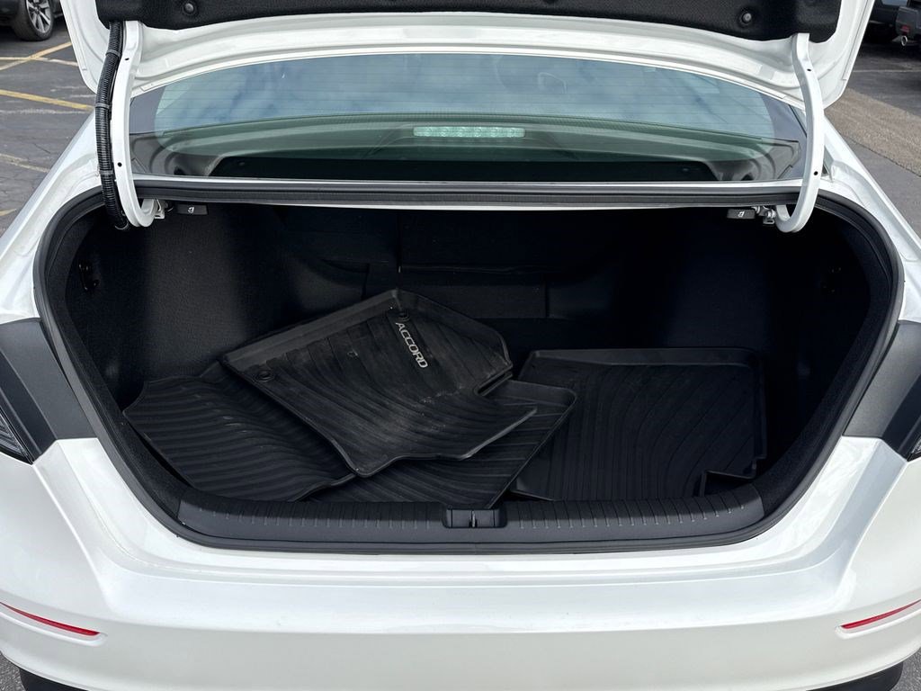 Certified 2025 Honda Accord SE image 16