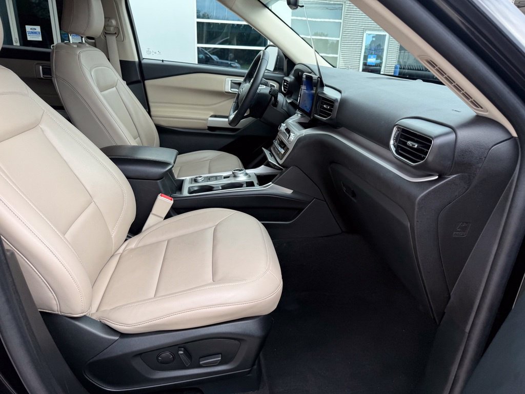 Certified 2023 Ford Explorer XLT w/ Equipment Group 202A AWD/4WD image 15