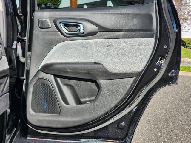 Certified 2022 Jeep Compass Latitude w/ Sun and Sound Group image 29