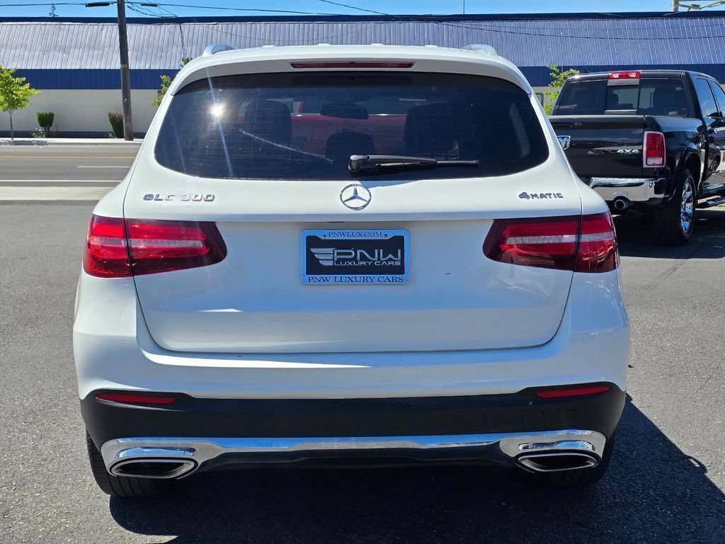 Used 2018 Mercedes-Benz GLC 300 4MATIC image 7