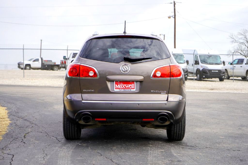 Used 2011 Buick Enclave CXL image 7