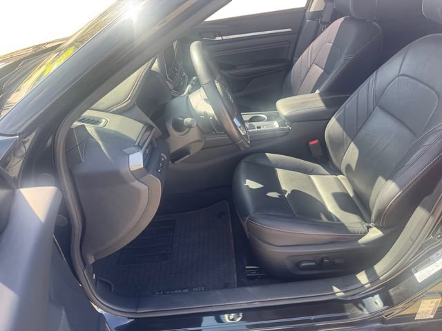 Used 2023 Nissan Altima 2.5 SR w/ SR Premium Package AWD/4WD image 9