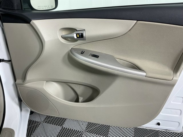 Used 2011 Toyota Corolla LE FWD image 11