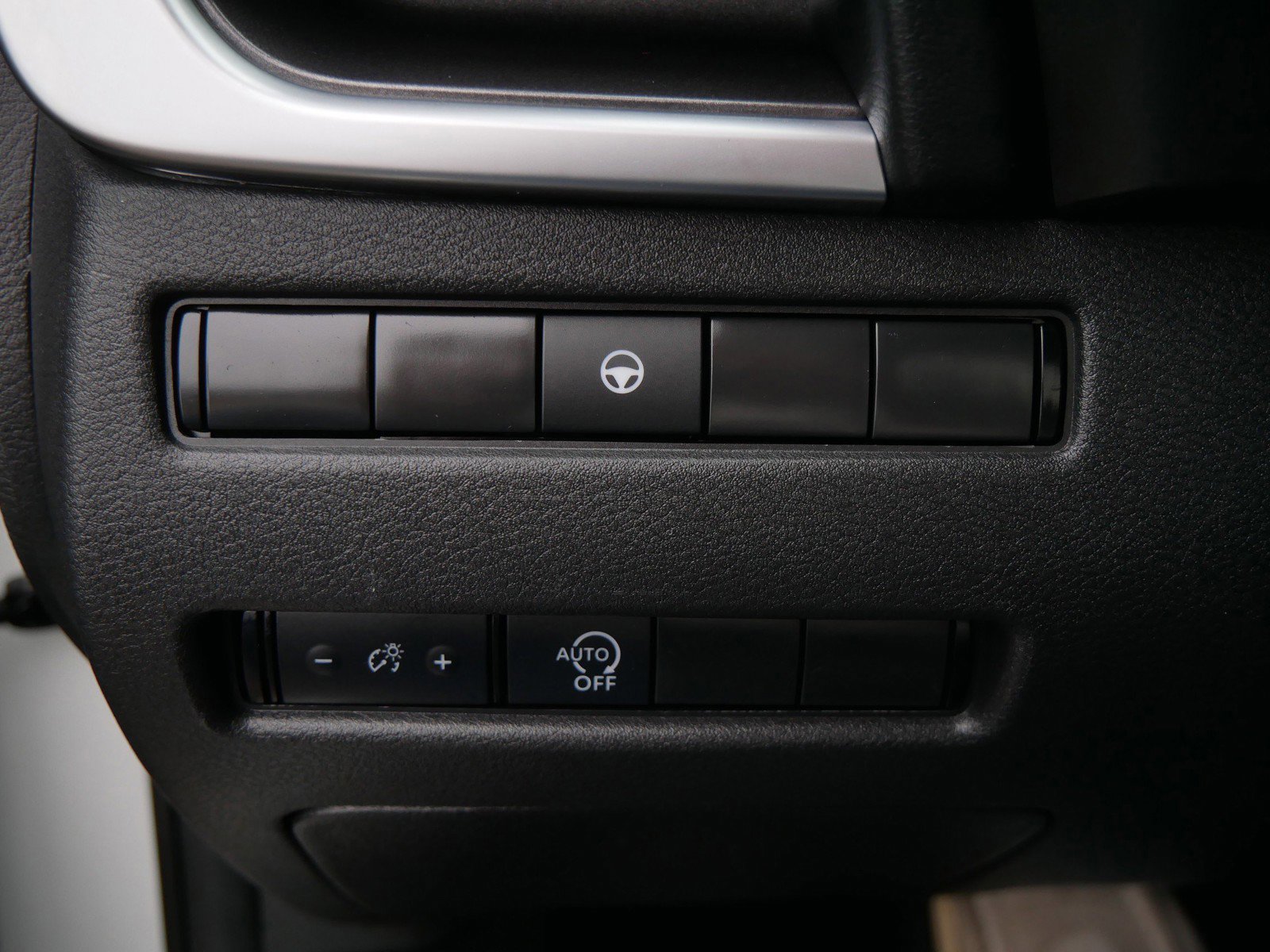 Used 2023 Nissan Rogue SV image 29