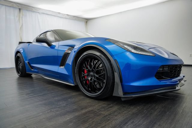 Used 2015 Chevrolet Corvette Z06 w/ 3LZ Preferred Equipment Group RWD image 22