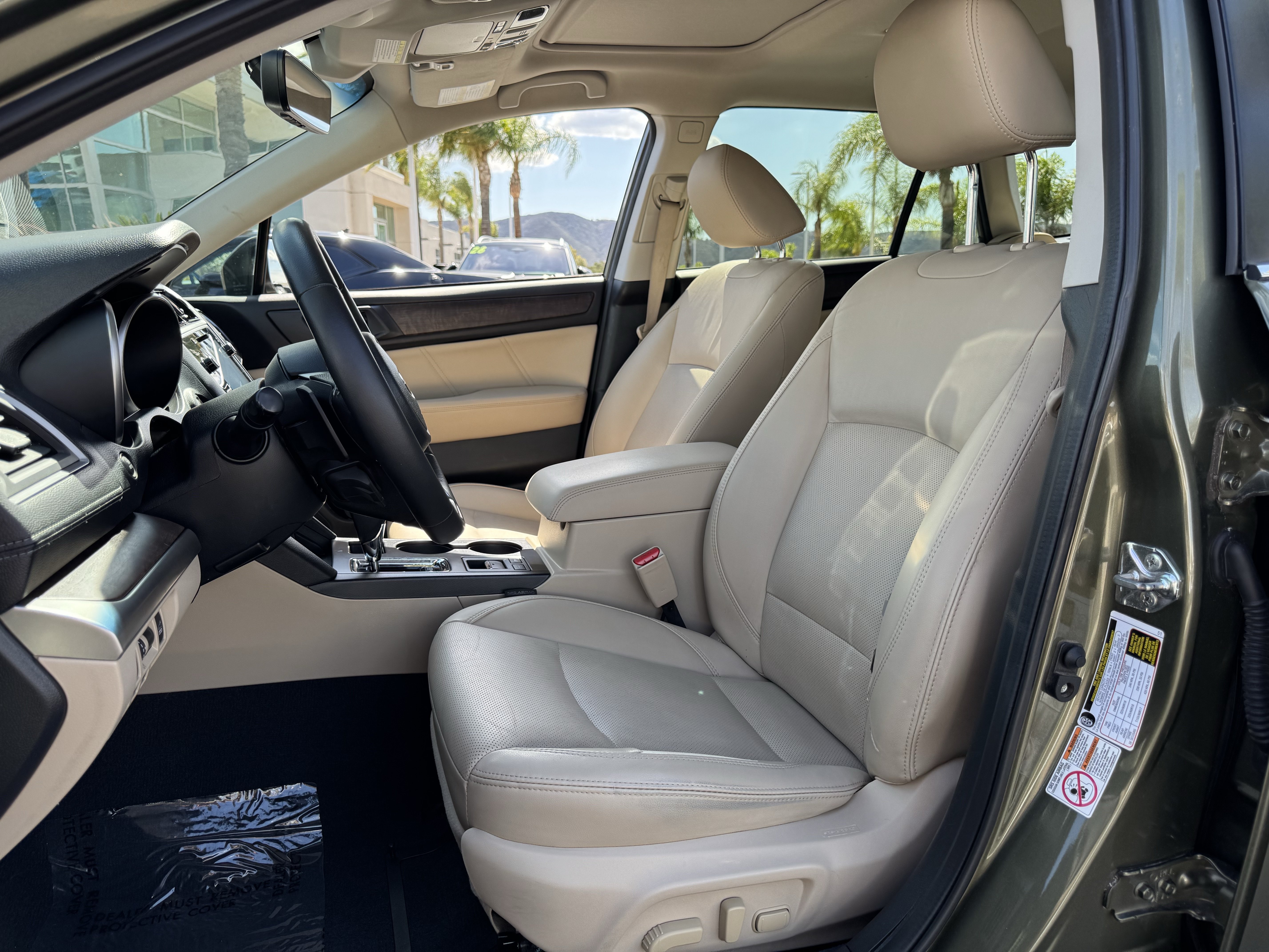 Used 2018 Subaru Outback 3.6R Limited AWD/4WD image 14