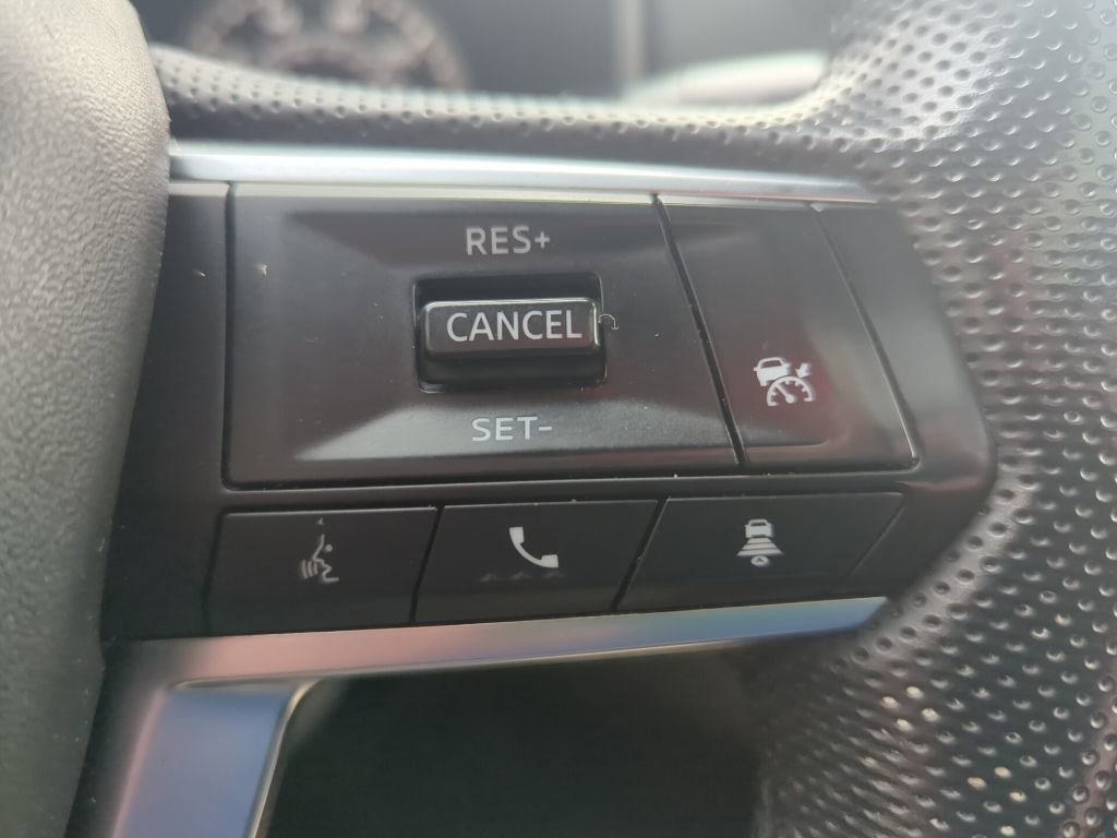 Used 2022 Mitsubishi Outlander SE image 40