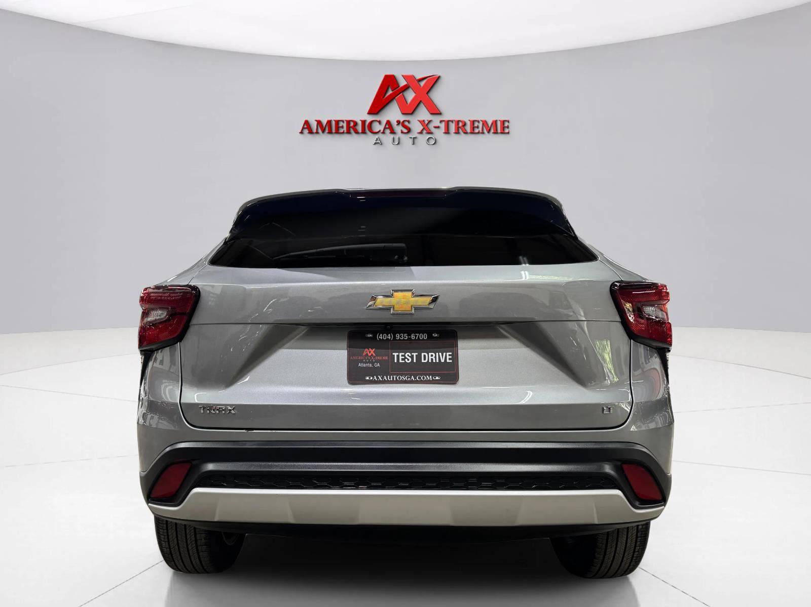 Used 2024 Chevrolet Trax LT w/ Driver Confidence Package FWD image 5