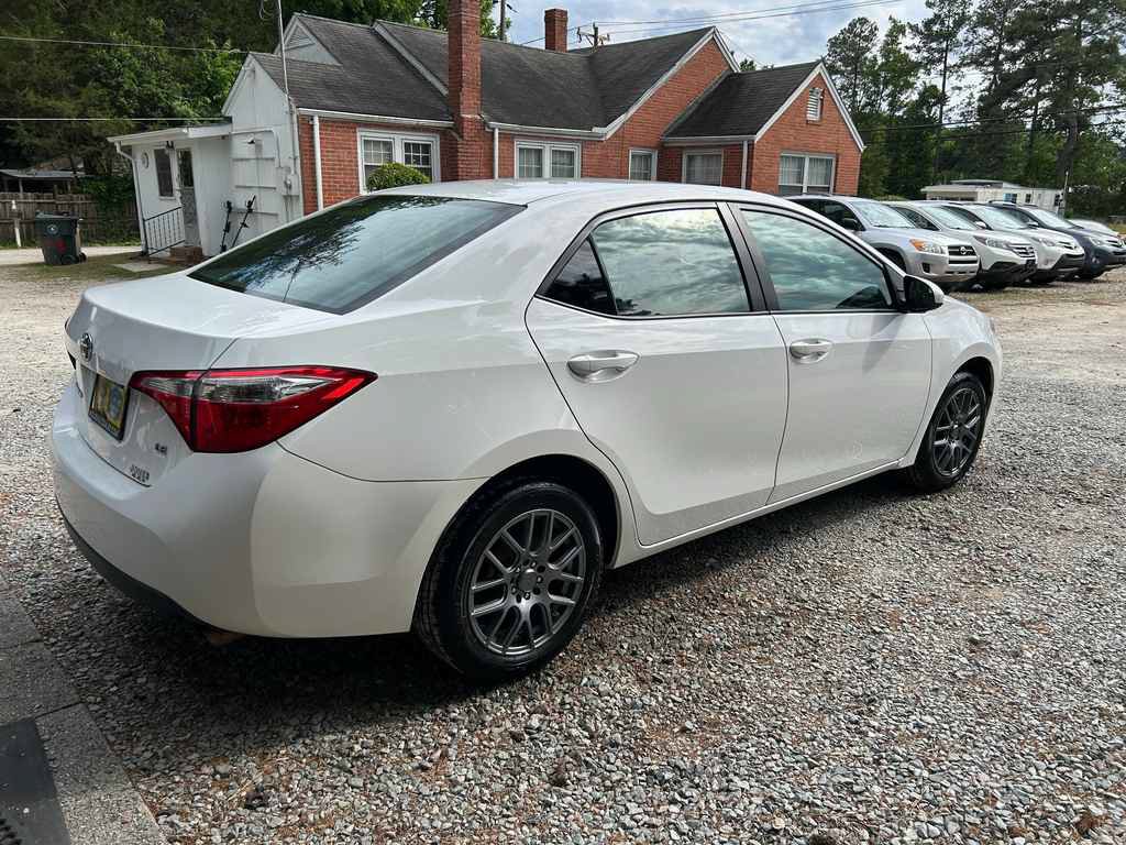 Used 2016 Toyota Corolla LE FWD image 6